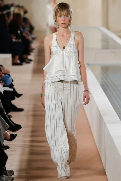 Look 4
